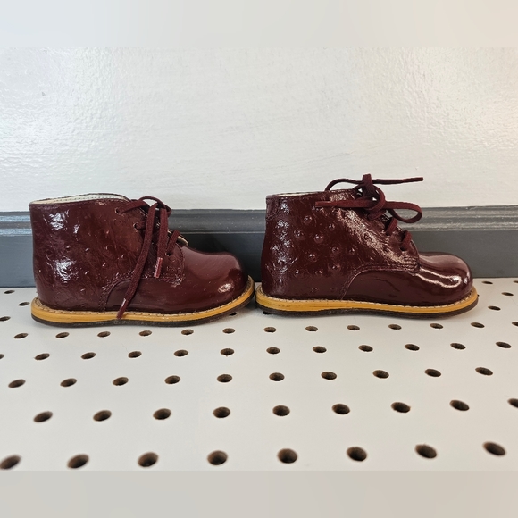 JOSMO WALKER Patent Ostrich Walking Shoes Size: 5 toddler Color: Burgundy - Picture 2 of 10